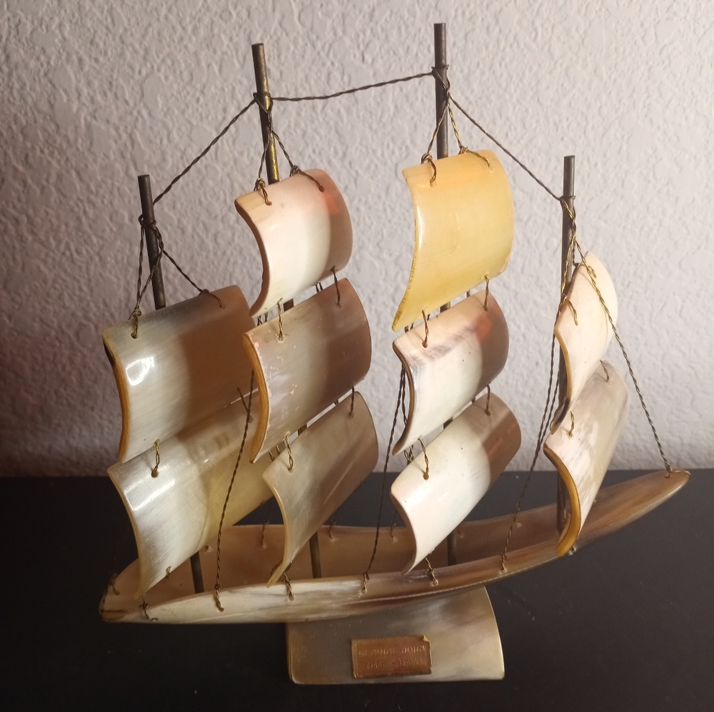 GORGEOUS Genuine Horn Made in Italy 8" Sail Boat 3D Model.